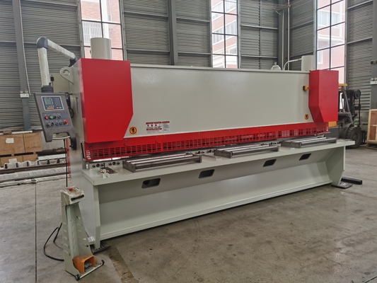NCのギロチンの金属のせん断機械油圧Qc12y-6x2500