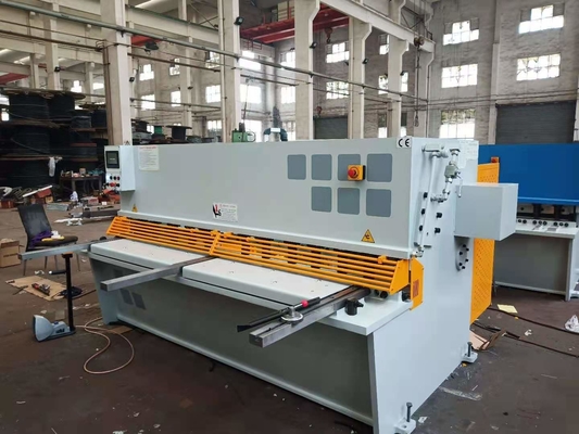オートマティック CNC ハイドロリック シェーリング マシン 軽鋼 金属